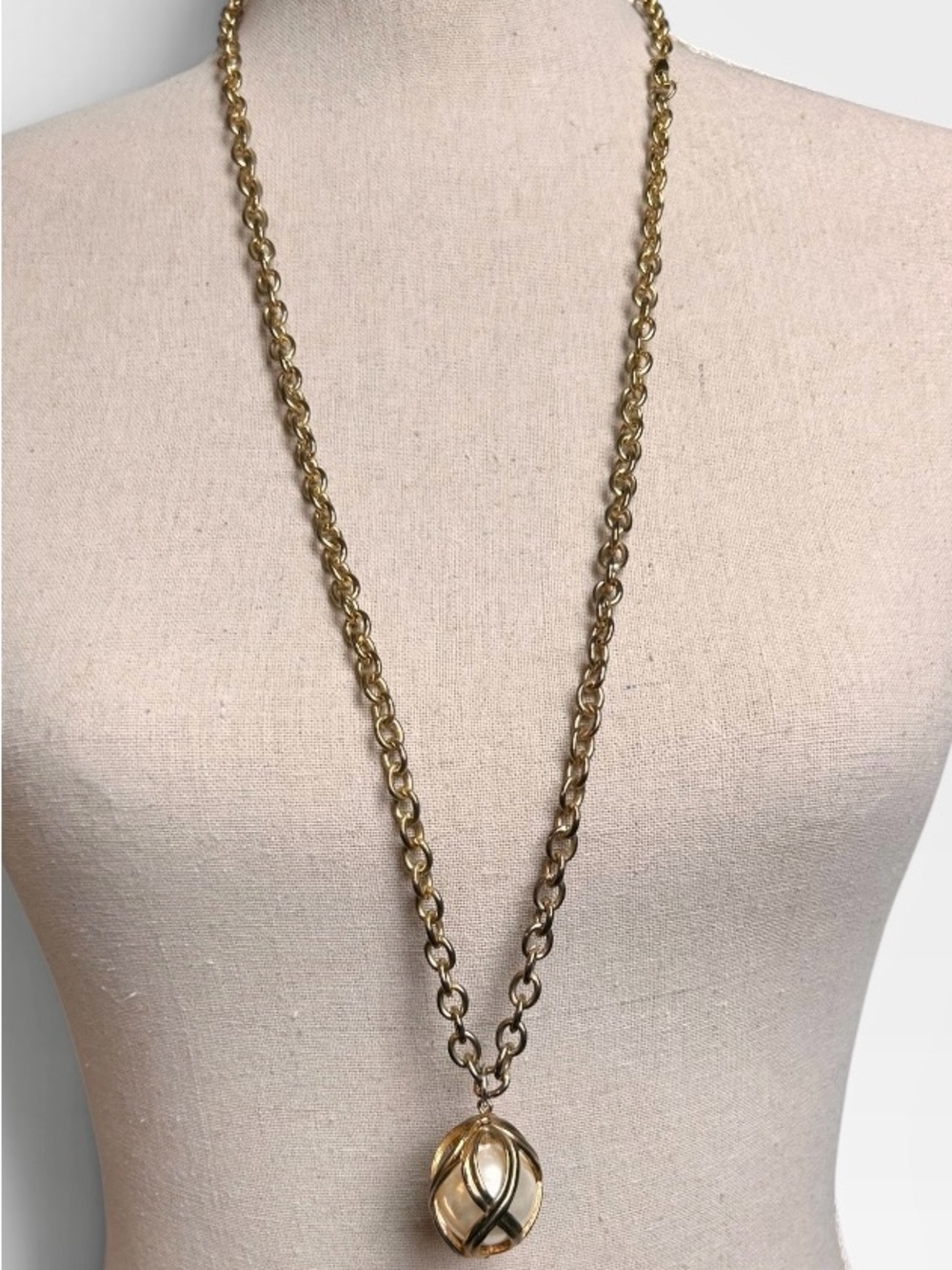 Vintage 80s Gold Faux Pearl Cage Pendant Necklace 32" Mob Wife Retro Chic